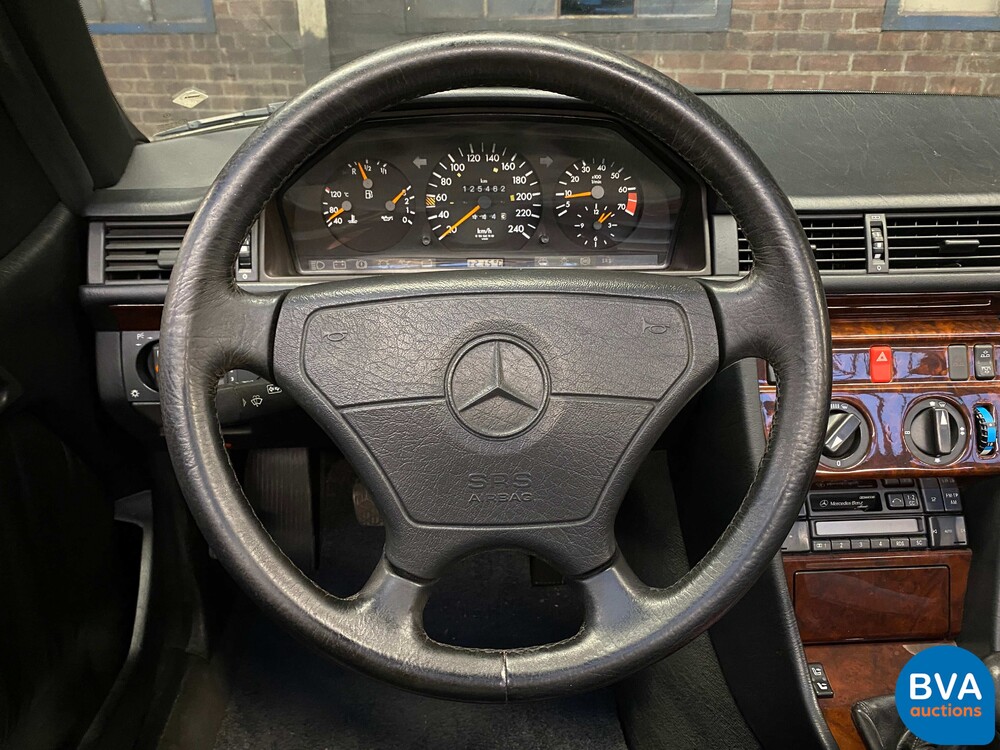 Mercedes-Benz E200 Cabrio W124 C 1995.
