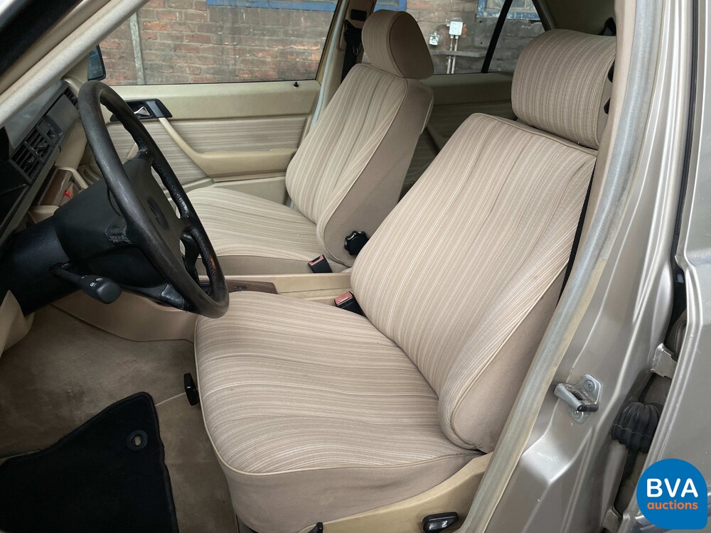 Mercedes-Benz 230E W124 132 PS 1986, 61-ZRZ-8.