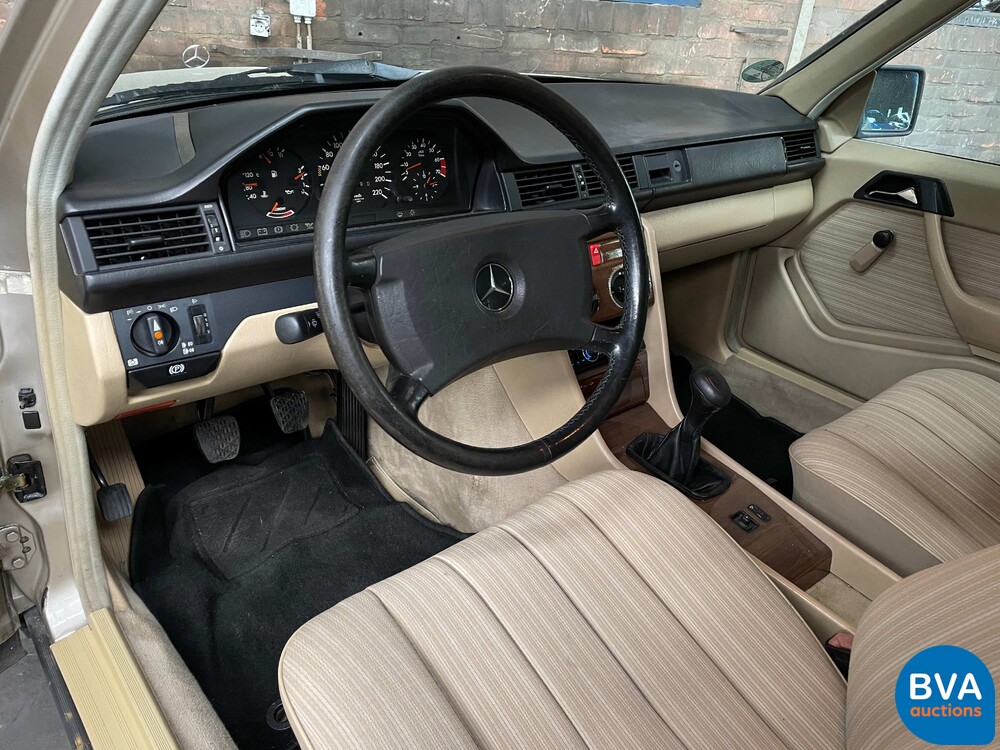 Mercedes-Benz 230E W124 132 PS 1986, 61-ZRZ-8.