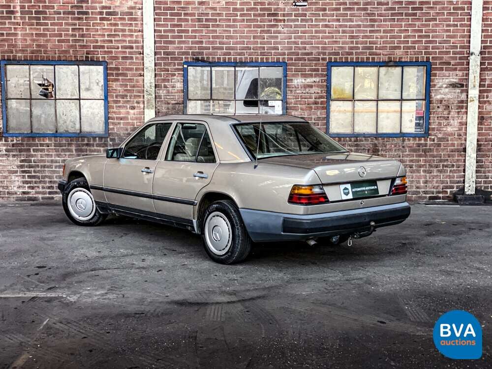 Mercedes-Benz 230E W124 132 PS 1986, 61-ZRZ-8.