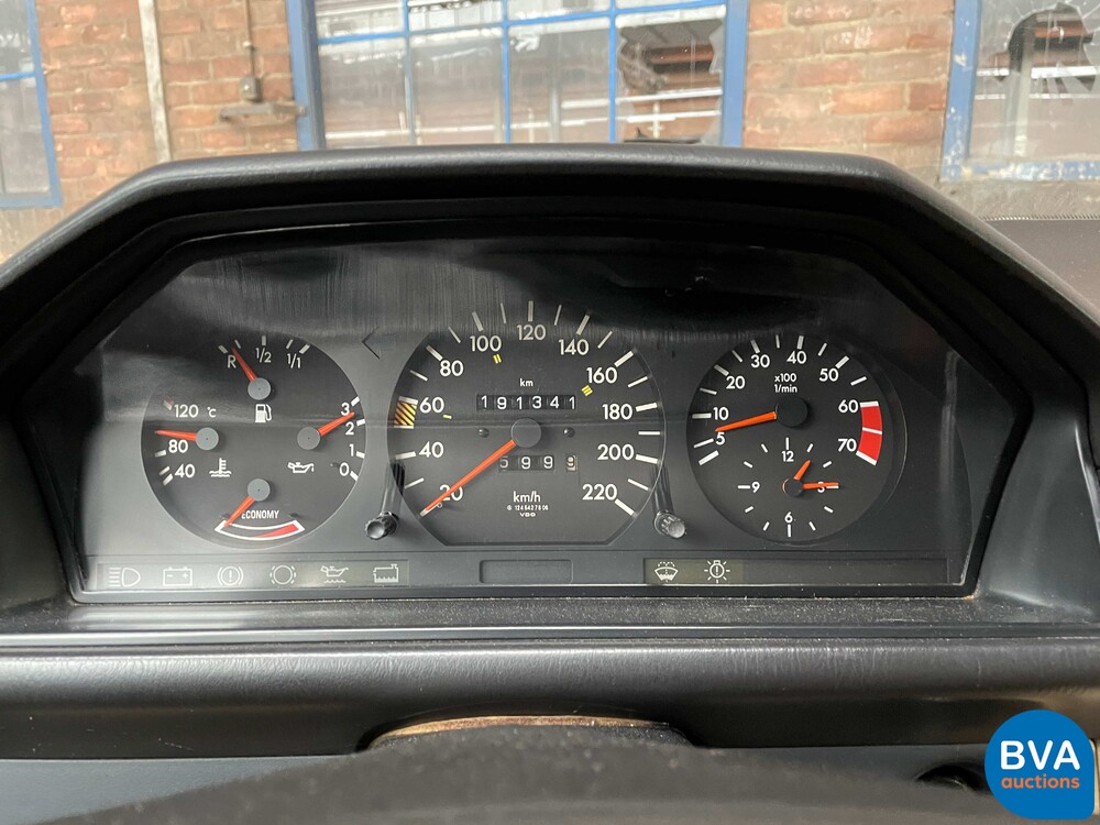 Mercedes-Benz 230E W124 132 PS 1986, 61-ZRZ-8.