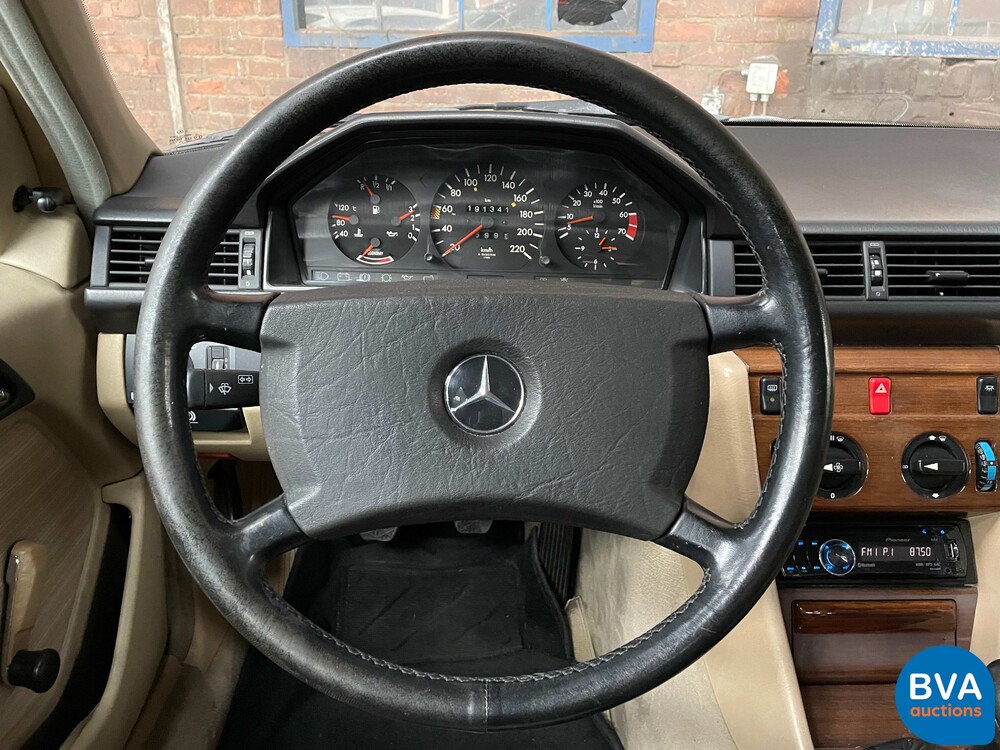 Mercedes-Benz 230E W124 132 PS 1986, 61-ZRZ-8.