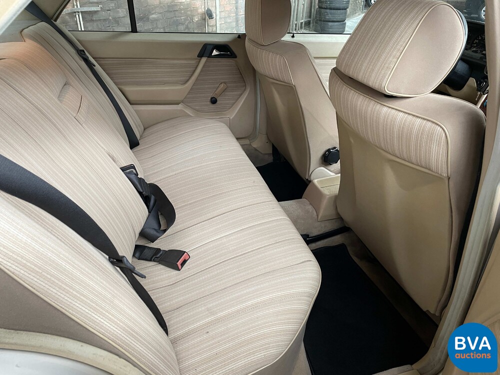 Mercedes-Benz 230E W124 132 PS 1986, 61-ZRZ-8.