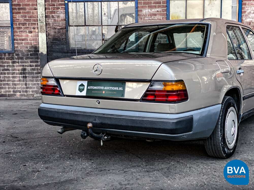Mercedes-Benz 230E W124 132 PS 1986, 61-ZRZ-8.