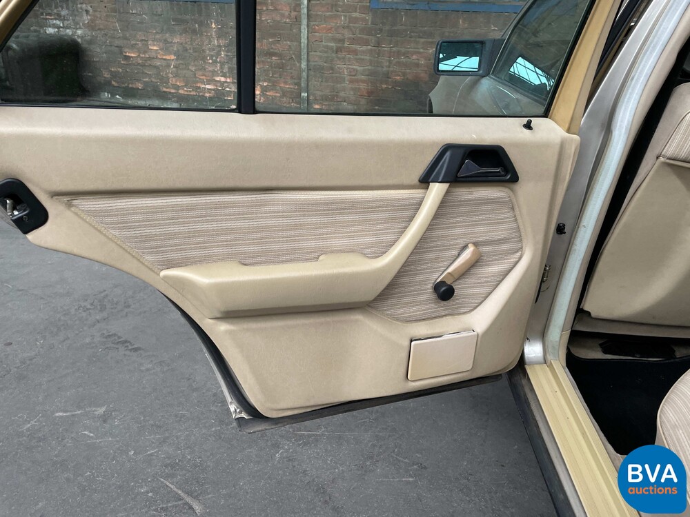 Mercedes-Benz 230E W124 132 PS 1986, 61-ZRZ-8.