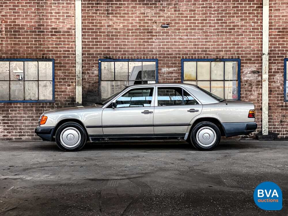Mercedes-Benz 230E W124 132 PS 1986, 61-ZRZ-8.