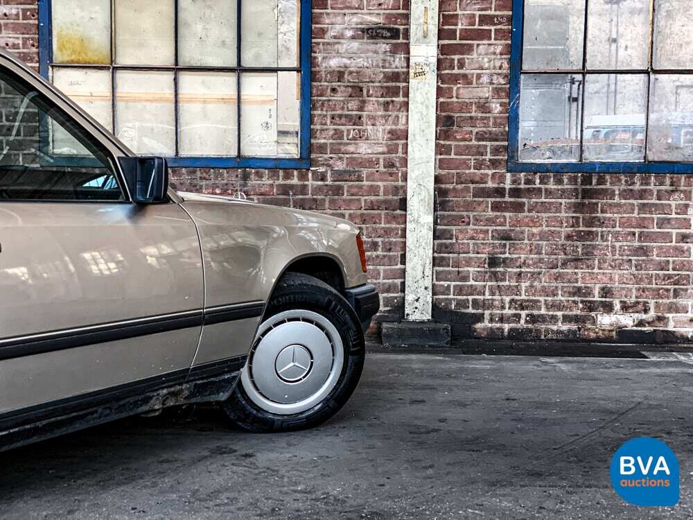 Mercedes-Benz 230E W124 132 PS 1986, 61-ZRZ-8.