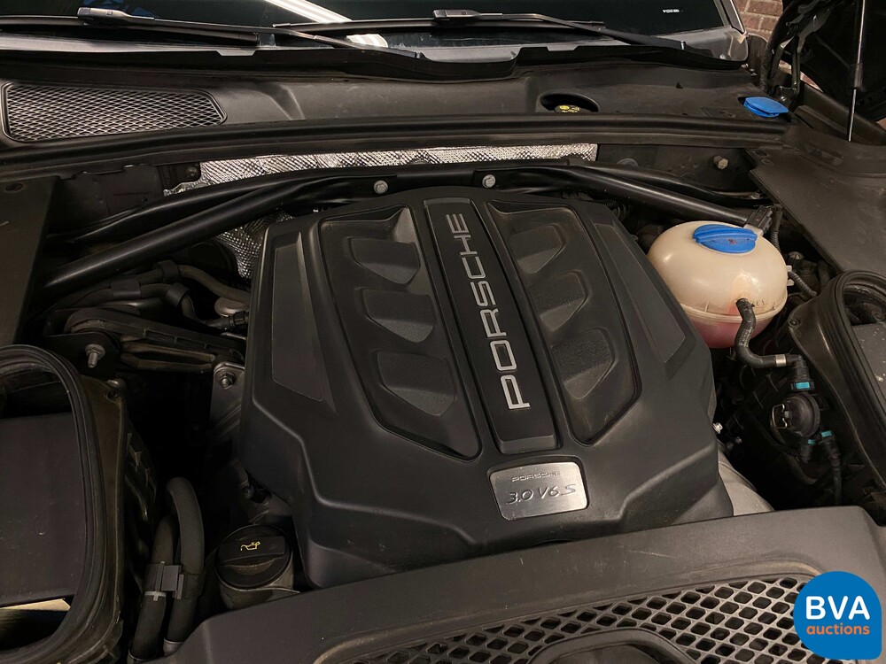 Porsche Macan S 3.0 V6 340hp 2015.
