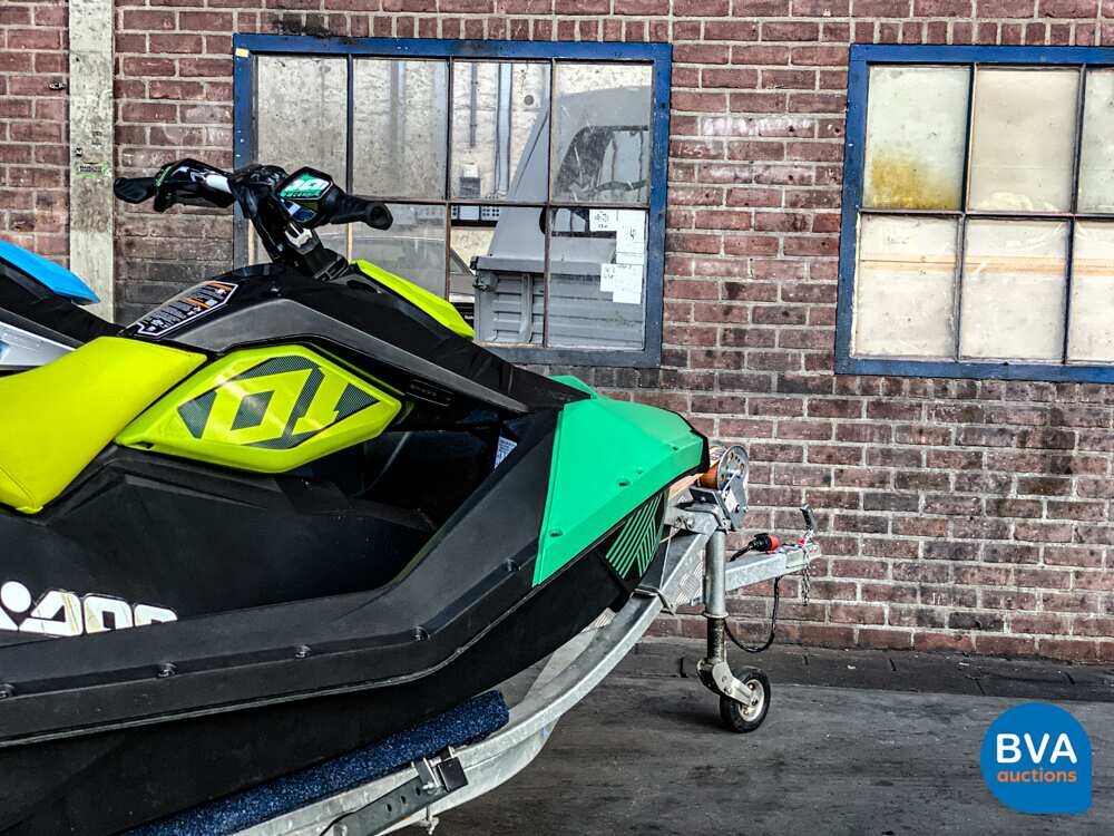 Seadoo Spark 2 up Trixx 90 PS Wassermotorrad Sea-Doo 2019 Jetski.