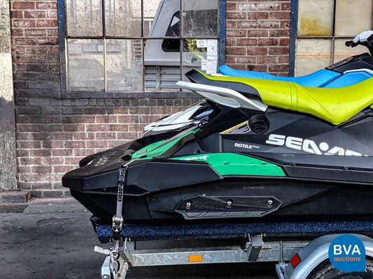 Seadoo Spark 2 up Trixx 90hp Watercraft Sea-Doo 2019 Jet Ski.