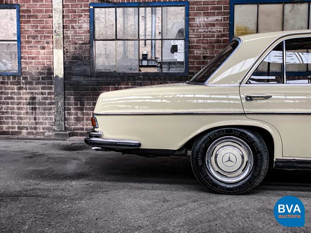 Mercedes-Benz 250S W108 2.5 131 PS 1967, AH-07-14.