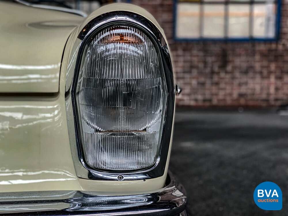 Mercedes-Benz 250S W108 2.5 131 PS 1967, AH-07-14.