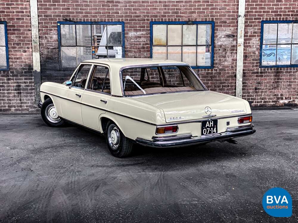 Mercedes-Benz 250S W108 2.5 131 PS 1967, AH-07-14.