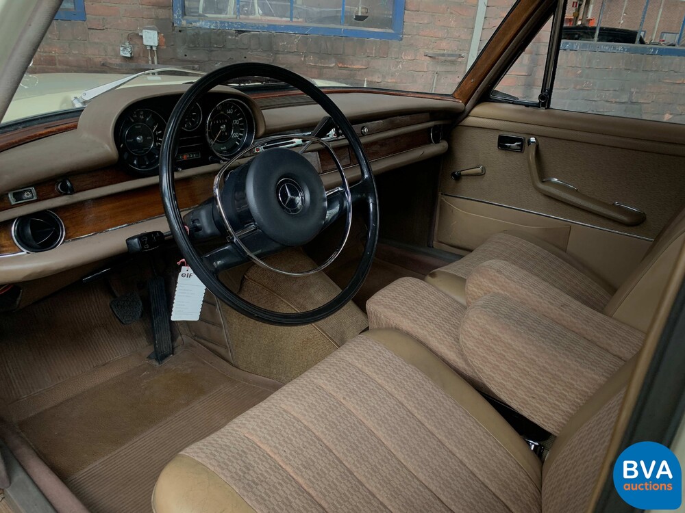 Mercedes-Benz 250S W108 2.5 131 PS 1967, AH-07-14.
