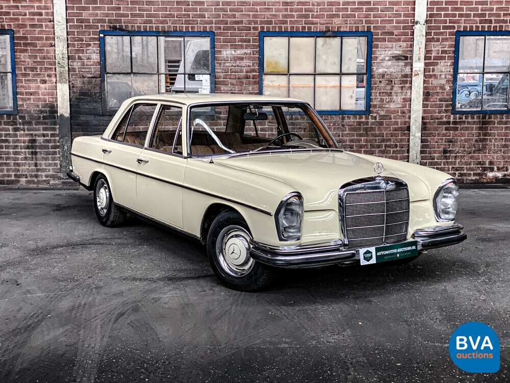 Mercedes-Benz 250S W108 2.5 131 PS 1967, AH-07-14.