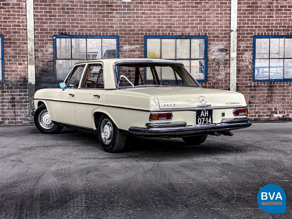 Mercedes-Benz 250S W108 2.5 131 PS 1967, AH-07-14.