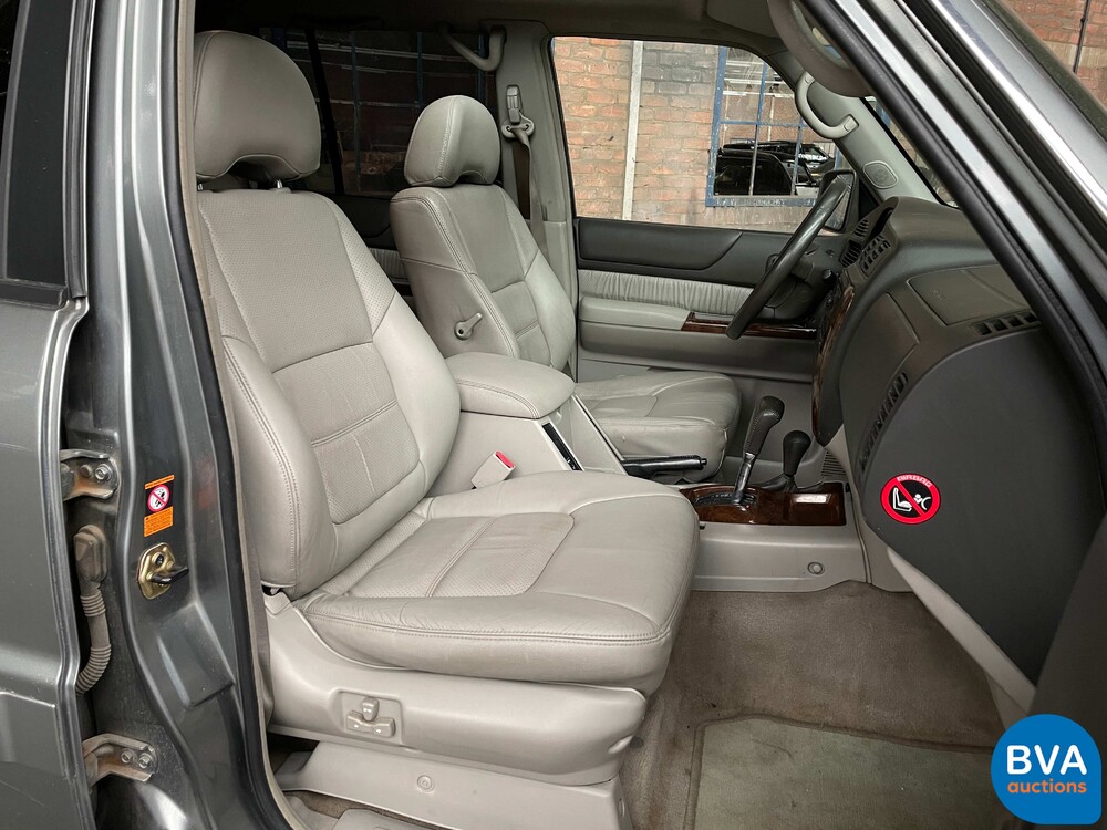 Nissan Patrol 158 PS 2003.