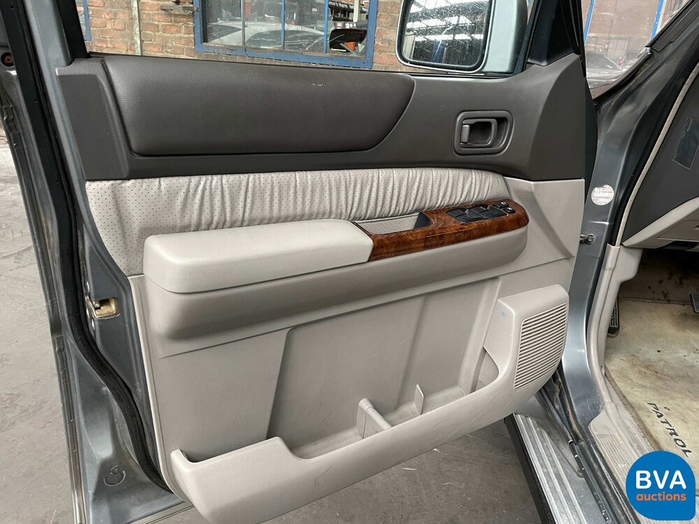Nissan Patrol 158 PS 2003.