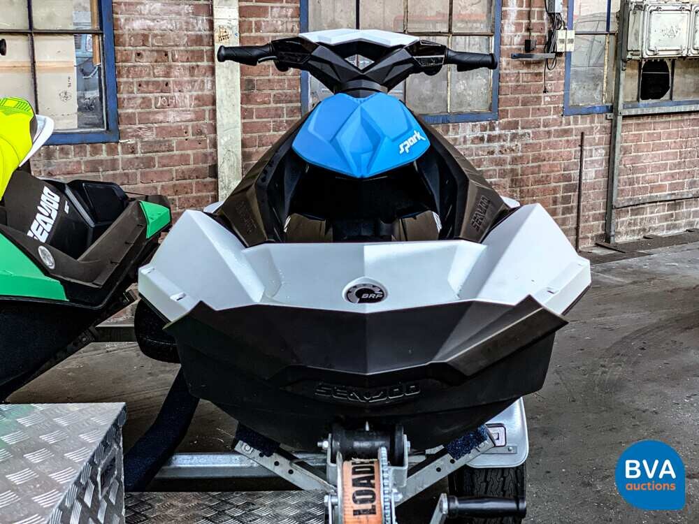 Seadoo Spark 2 bis 90 PS Wassermotorrad Sea-Doo 2019 Jetski.