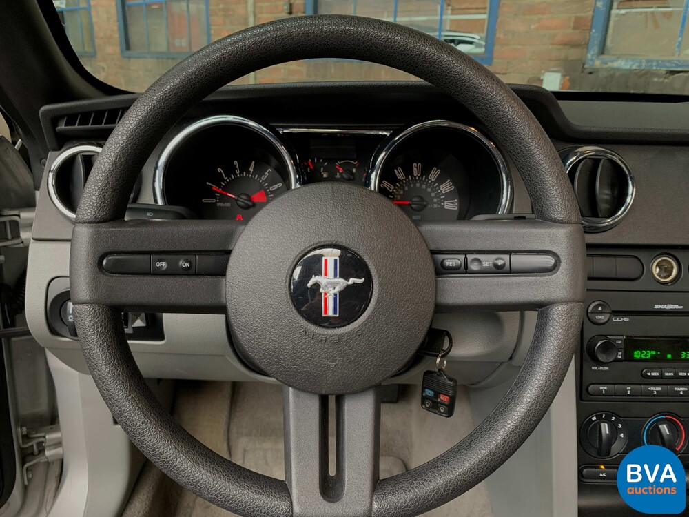 Ford USA Mustang convertible 4.0I V6 213hp 2005, 48-XL-ND.