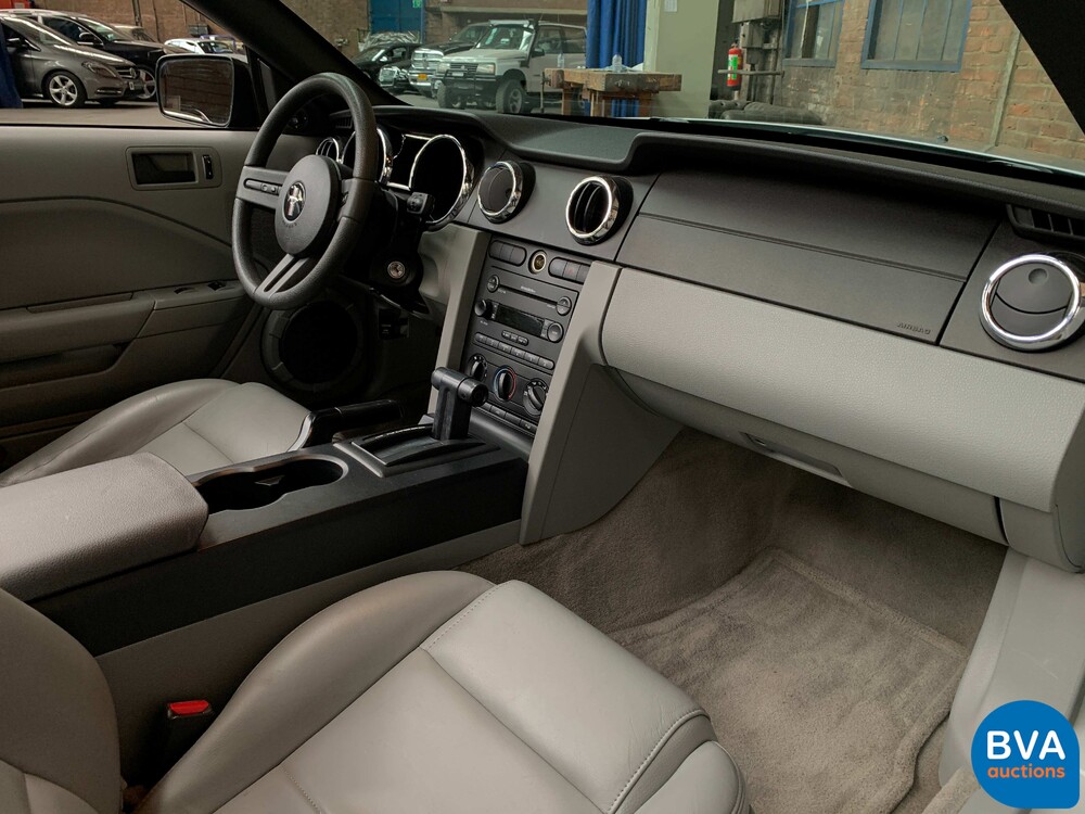 Ford USA Mustang convertible 4.0I V6 213hp 2005, 48-XL-ND.