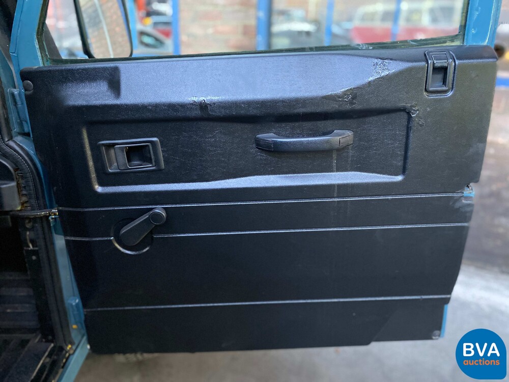 Land Rover Defender Pick-Up FX4 Graues Nummernschild 122pk 2015, VHD-72-F.