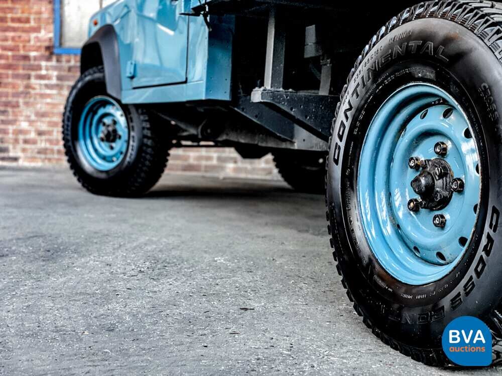 Land Rover Defender Pick-Up FX4 Graues Nummernschild 122pk 2015, VHD-72-F.