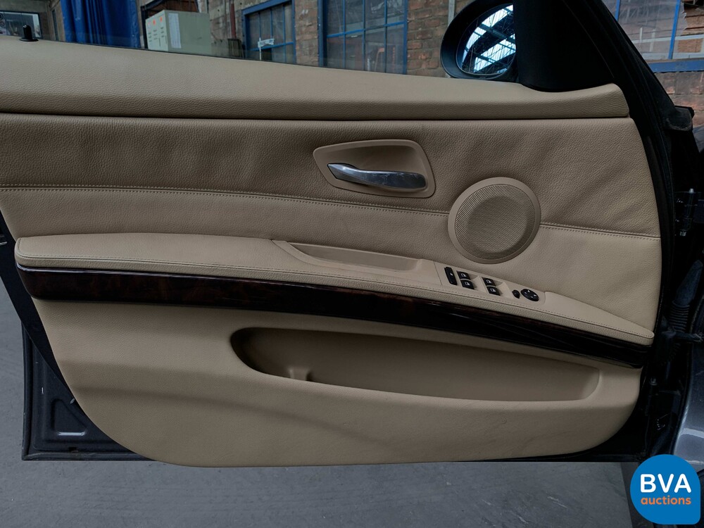 BMW 320i 3-series Dynamic Executive 150pk 2005 -Original NL-, 72-RK-ZG.