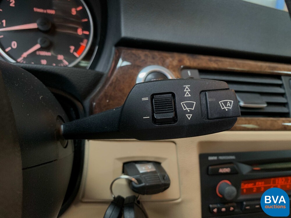 BMW 320i 3-series Dynamic Executive 150pk 2005 -Original NL-, 72-RK-ZG.