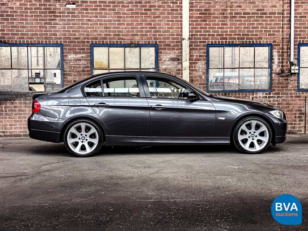 BMW 320i 3-series Dynamic Executive 150pk 2005 -Original NL-, 72-RK-ZG.