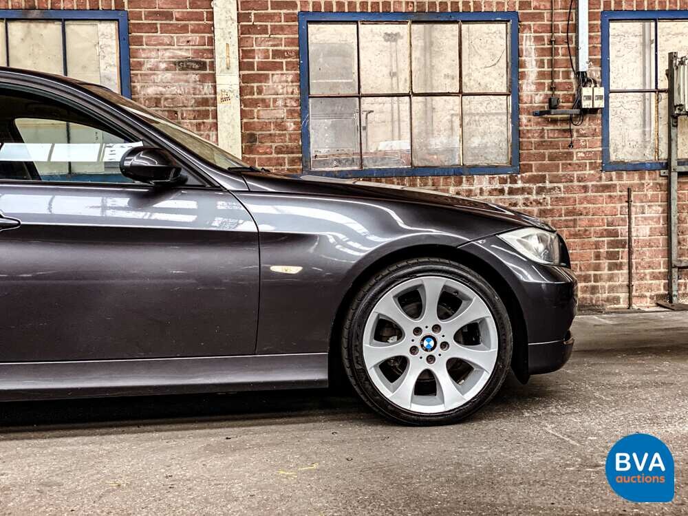 BMW 320i 3-series Dynamic Executive 150pk 2005 -Original NL-, 72-RK-ZG.