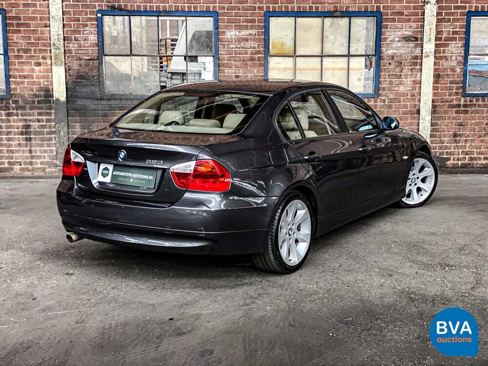 BMW 320i 3-series Dynamic Executive 150pk 2005 -Original NL-, 72-RK-ZG.