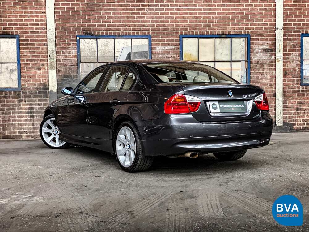 BMW 320i 3-series Dynamic Executive 150pk 2005 -Original NL-, 72-RK-ZG.