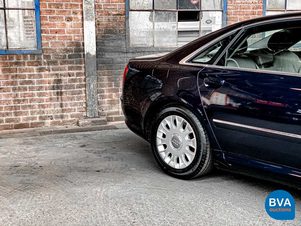 Audi A8 3.7 Quattro Exclusive 280 PS 2003, SB-104-T.