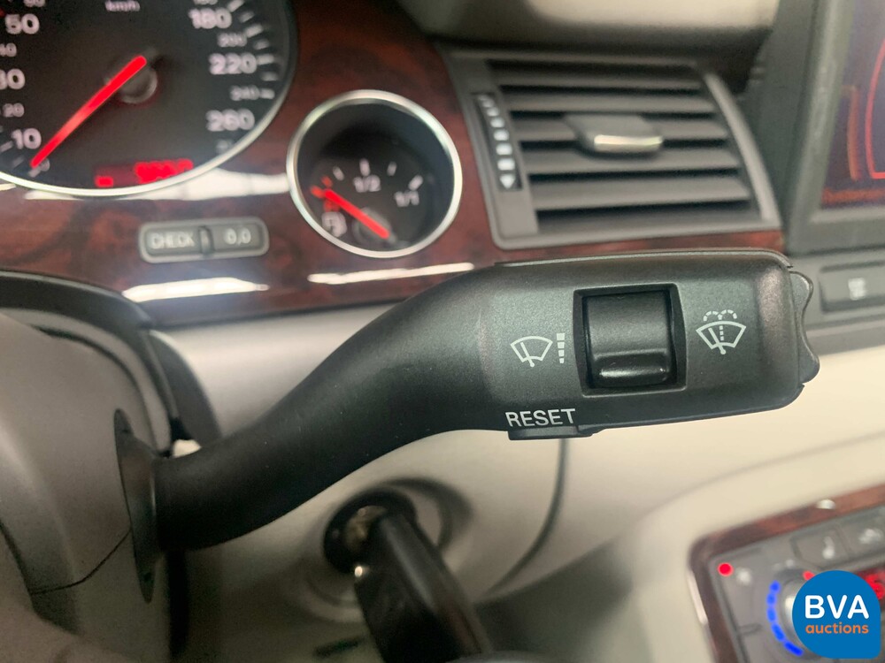Audi A8 3.7 Quattro Exclusive 280 PS 2003, SB-104-T.