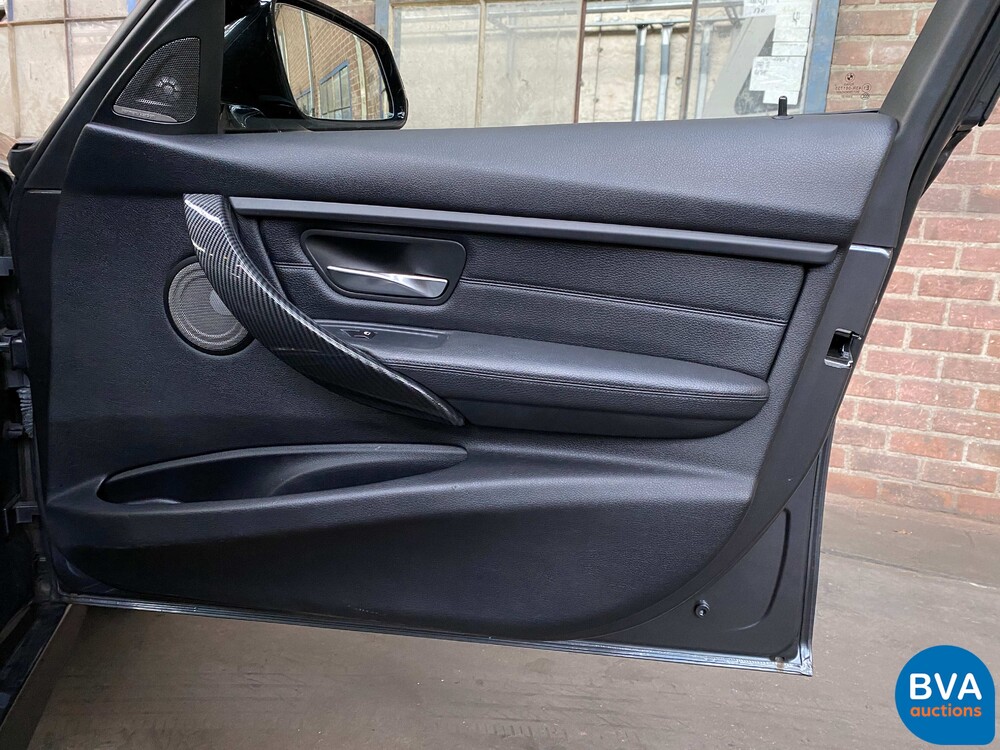 BMW 335d xDrive M-Performance Touring M-Sport 349pk 2013, TJ-180-T.