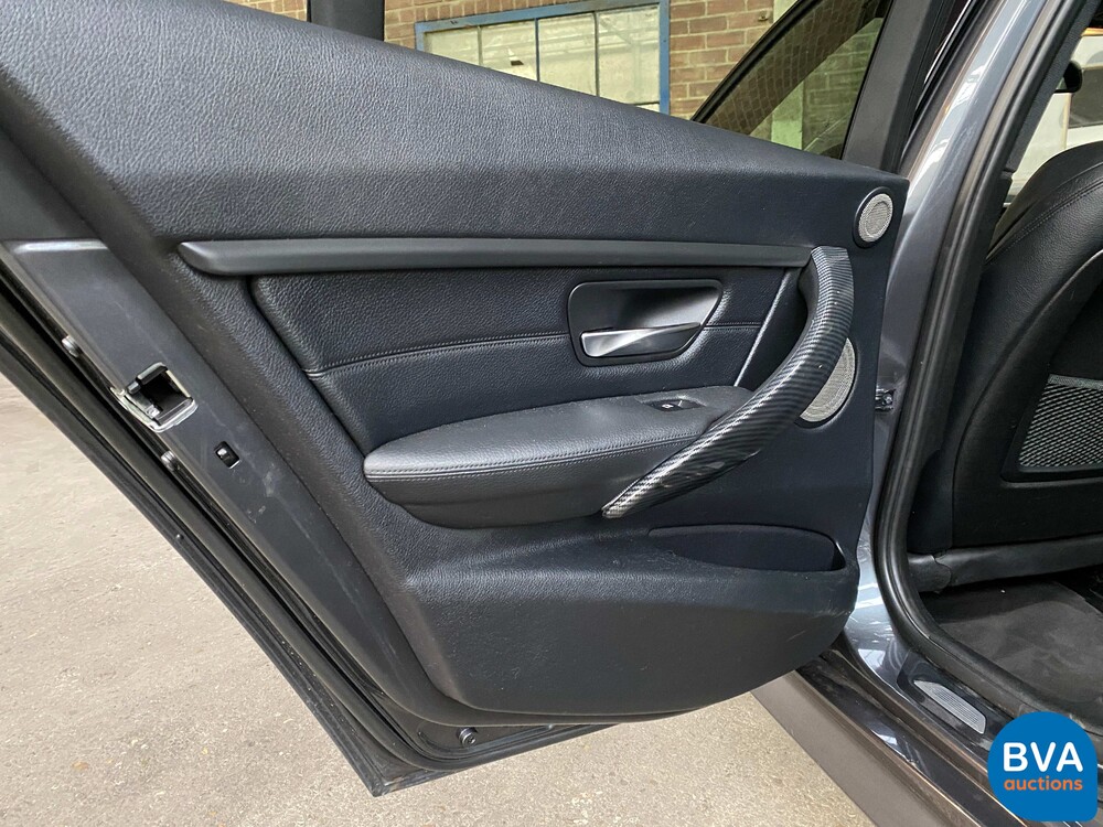 BMW 335d xDrive M-Performance Touring M-Sport 349pk 2013, TJ-180-T.