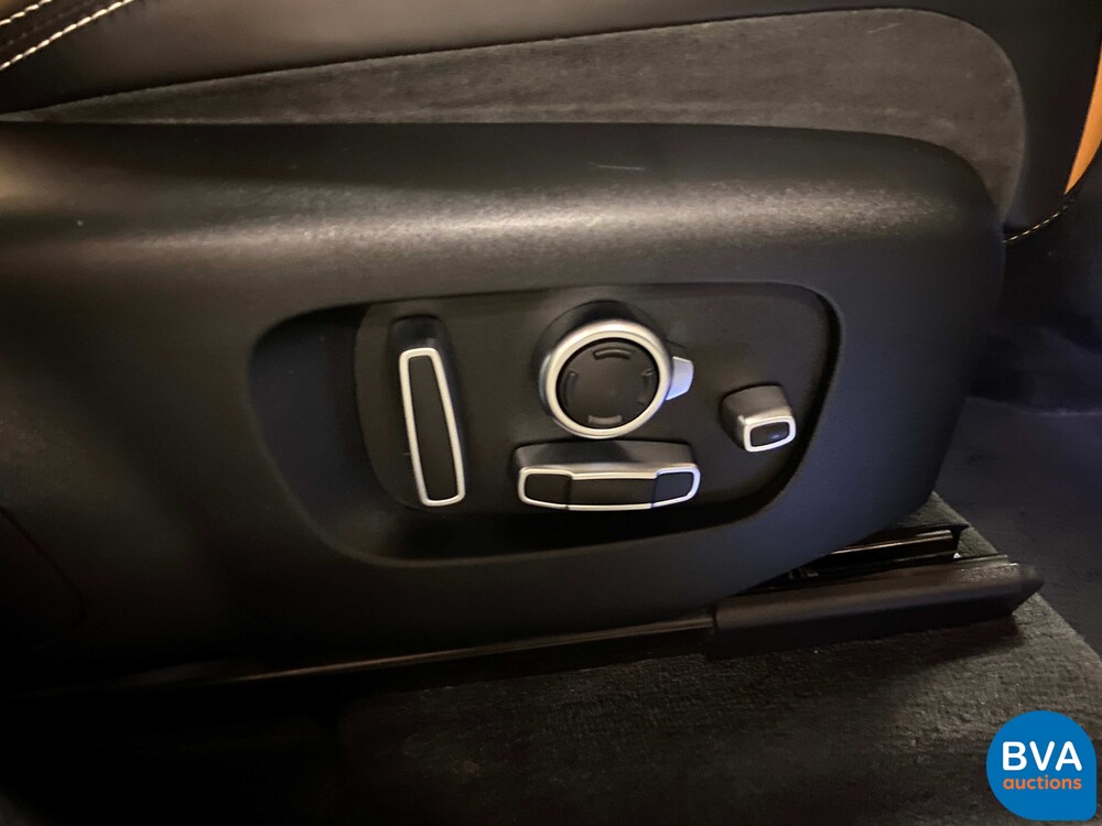 Land Rover Range Rover Velar P380 Supercharged R-Dynamic HSE V6 380 PS 2018.