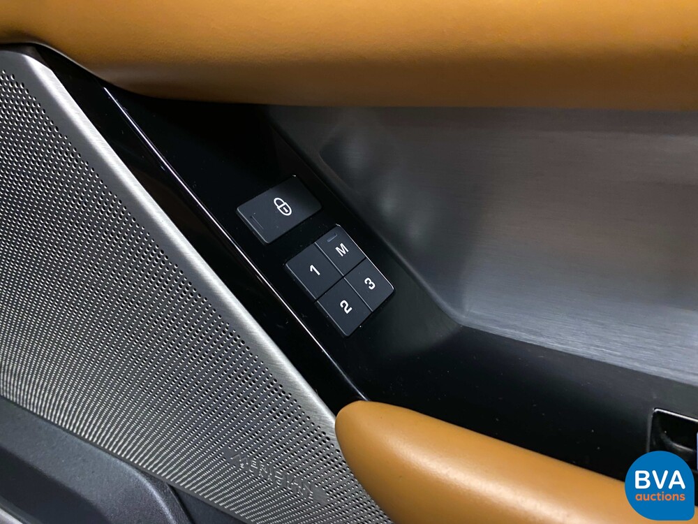 Land Rover Range Rover Velar P380 Supercharged R-Dynamic HSE V6 380 PS 2018.