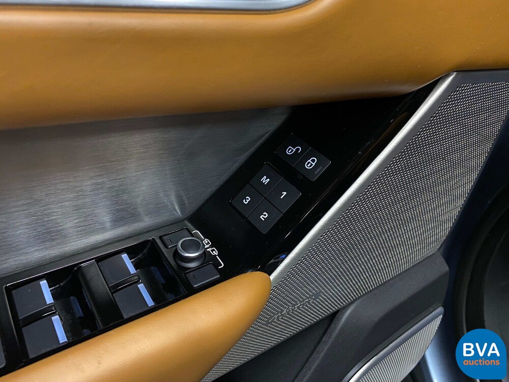 Land Rover Range Rover Velar P380 Supercharged R-Dynamic HSE V6 380 PS 2018.