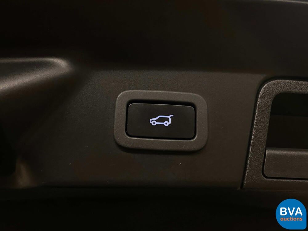 Land Rover Range Rover Velar P380 Supercharged R-Dynamic HSE V6 380 PS 2018.