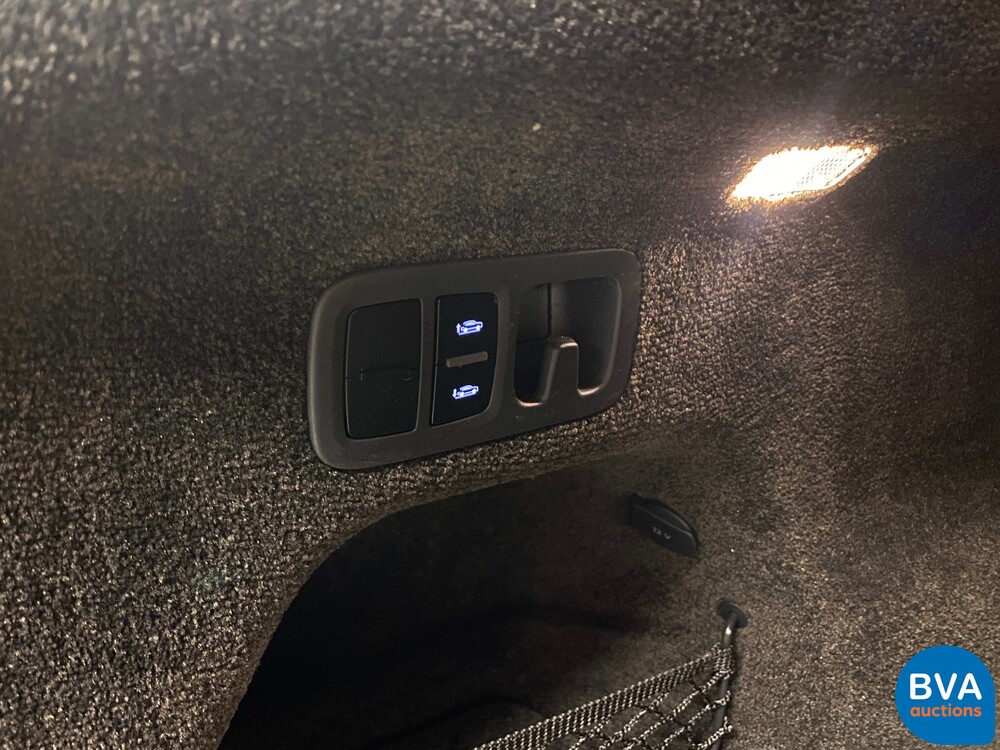 Bentley Bentayga 6.0 W12 608pk 2018 -Original NL-, RK-639-X.