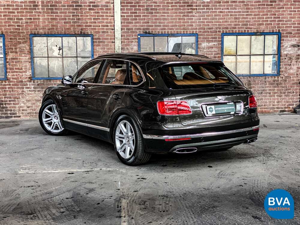 Bentley Bentayga 6.0 W12 608pk 2018 -Original NL-, RK-639-X.