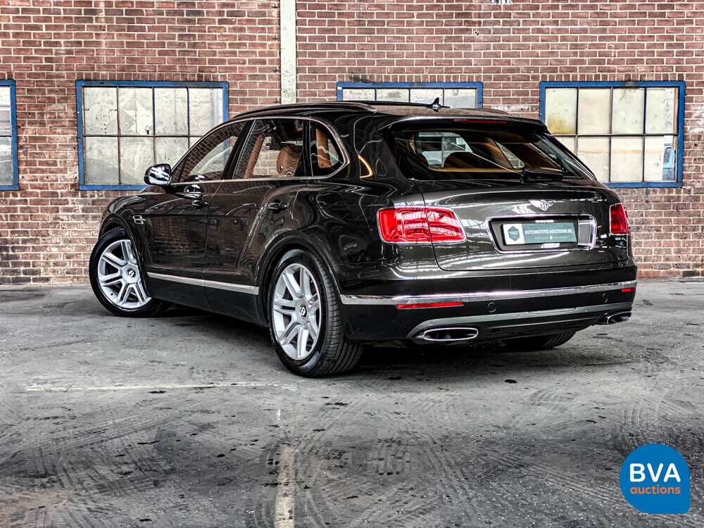 Bentley Bentayga 6.0 W12 608pk 2018 -Original NL-, RK-639-X.