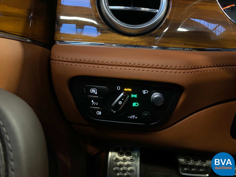 Bentley Bentayga 6.0 W12 608pk 2018 -Original NL-, RK-639-X.