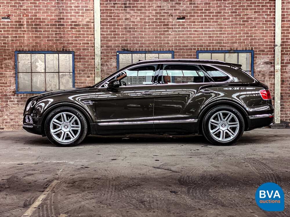 Bentley Bentayga 6.0 W12 608pk 2018 -Original NL-, RK-639-X.