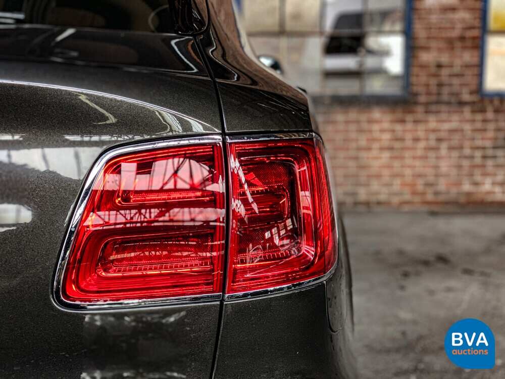 Bentley Bentayga 6.0 W12 608pk 2018 -Original NL-, RK-639-X.