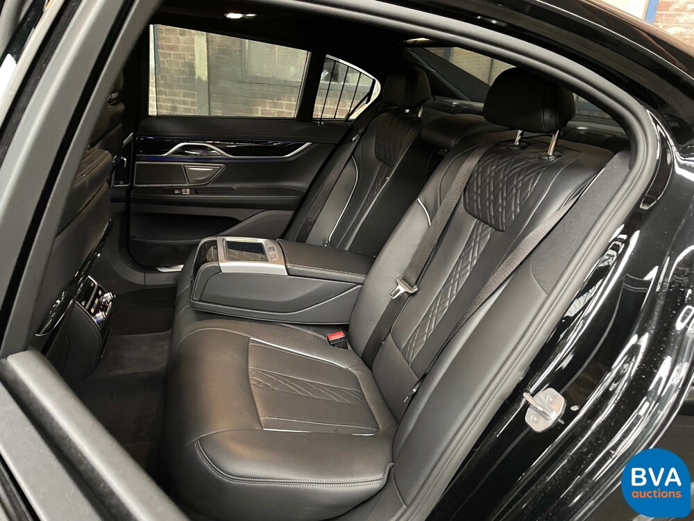 BMW 740e iPerformance M-Sport High Executive 7er 326pk 2016 -Original NL-, KT-137-L.