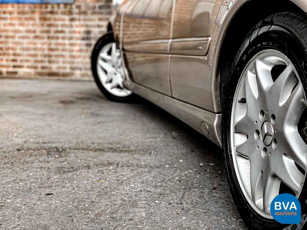 Mercedes-Benz CL500 C215 5.0 V8 2002.