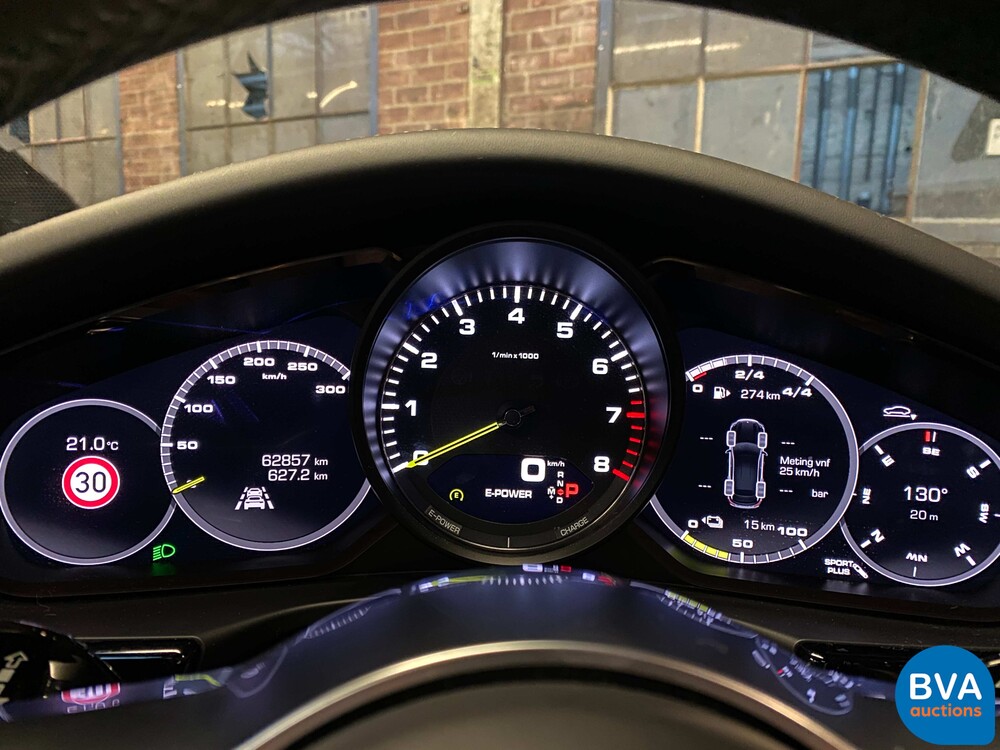 Porsche Panamera Sport Turismo 2.9 4 E-Hybrid 462 PS 2018 Sport Chrono Plug-In-Hybrid, H-318-HT.